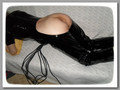 Lacquer suit, Po, Muschi, feet