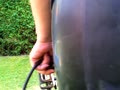 Pippipause beim Rasenmähen